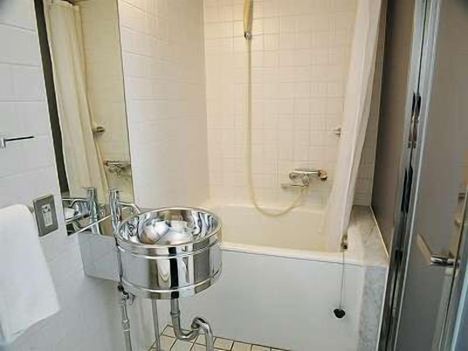 Hotel Livemax Budget Korakuen Токио Экстерьер фото